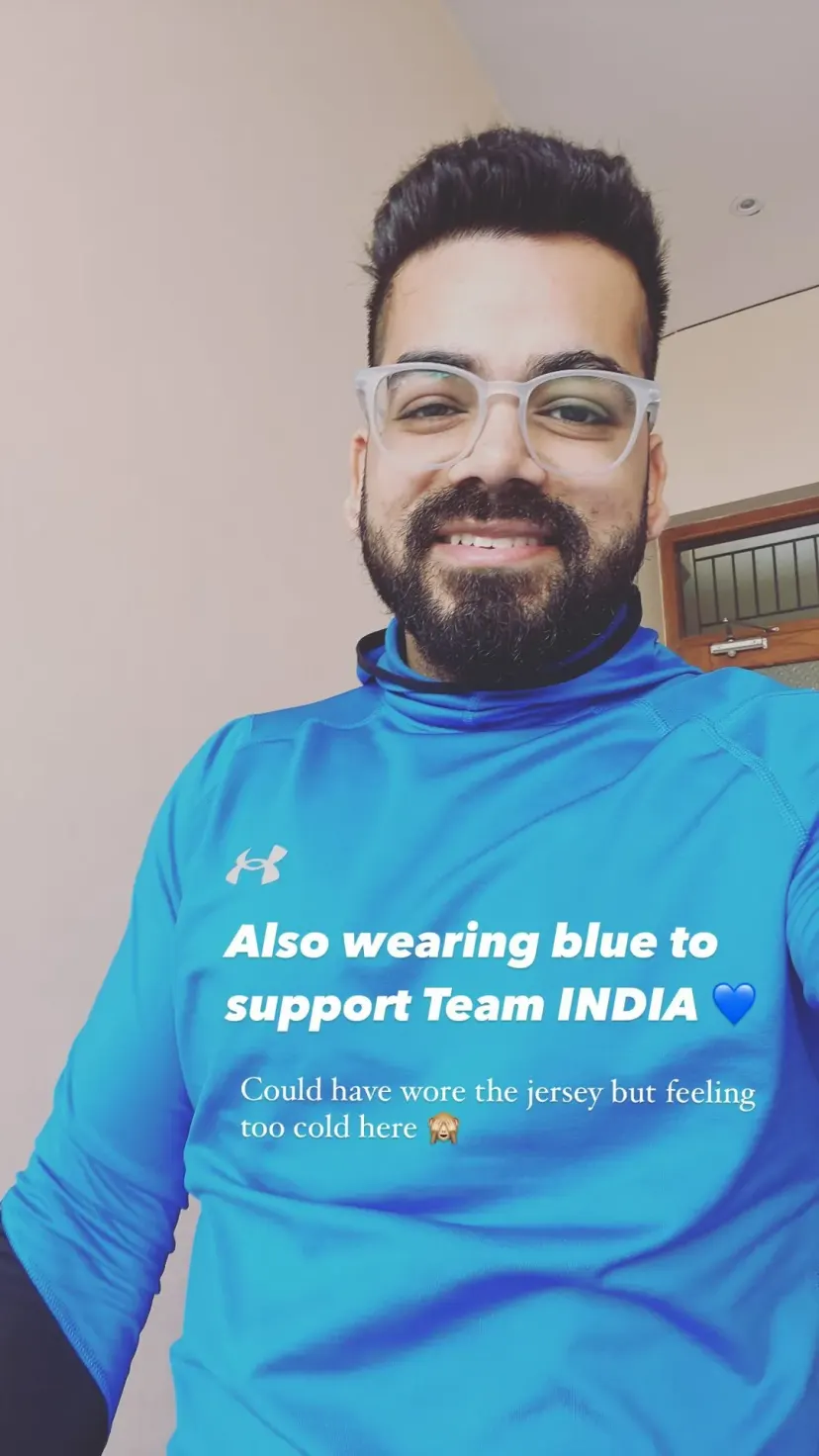 Could have wore the jersey but feeling too cold here 🙈 Also wearing blue to support Team INDIA 💙